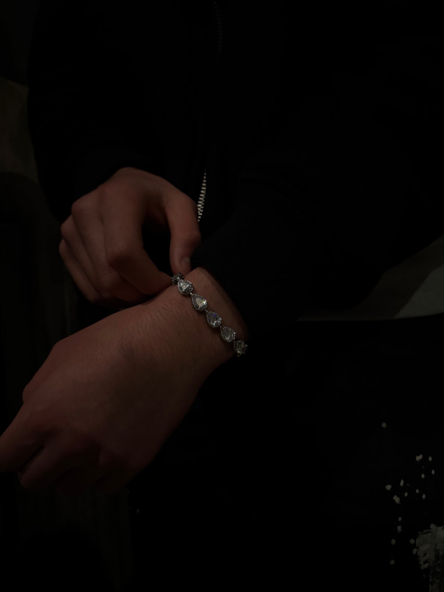 Classic Teardrop - Bracelet